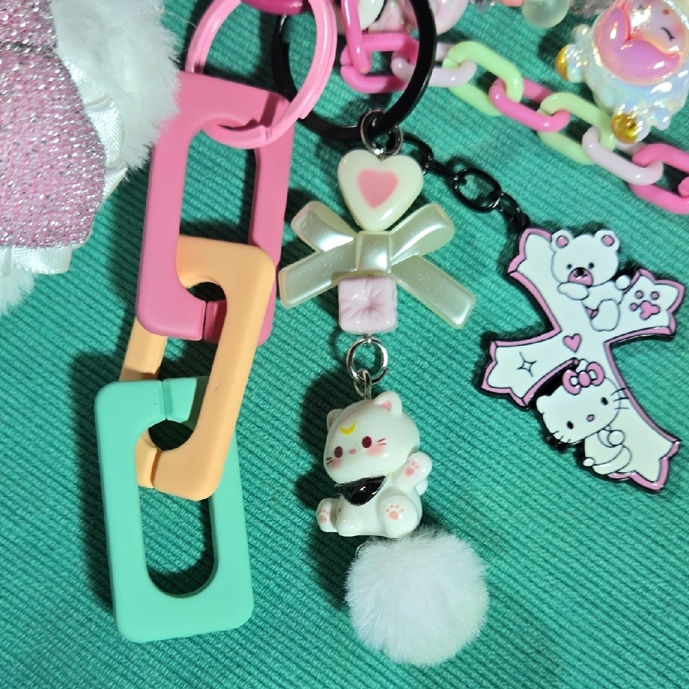 Sanrio Hello Kitty Angelic Bag Charm, Keychain - Picture 3 of 15